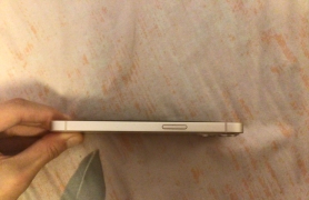 用了四年的iPhone 13换新电池